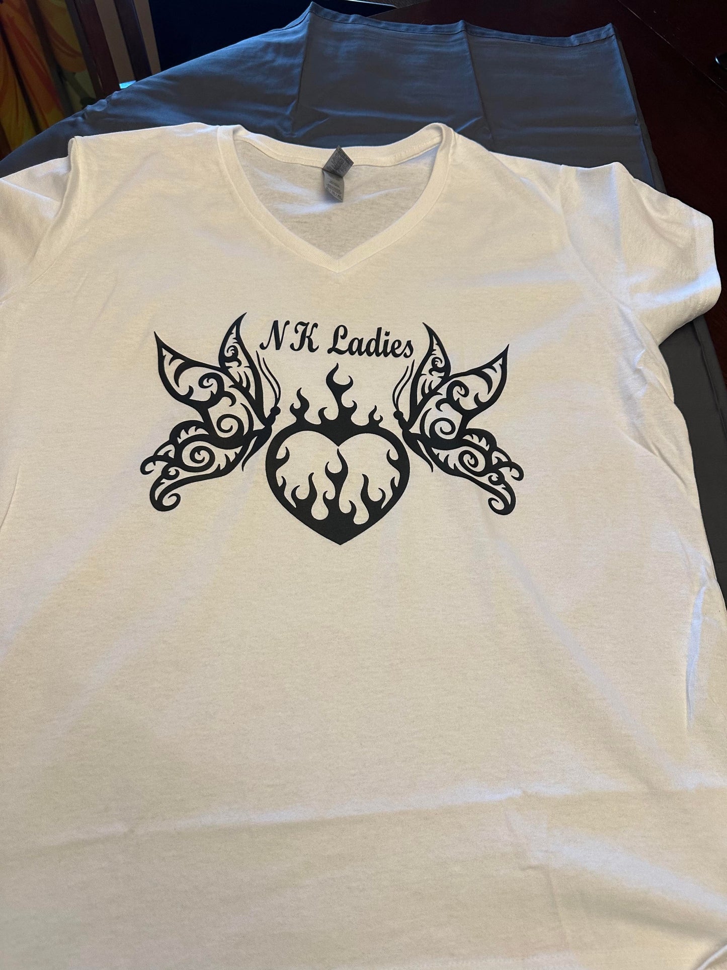 V-neck T-shirt NKL with Heart/Butterflies - White