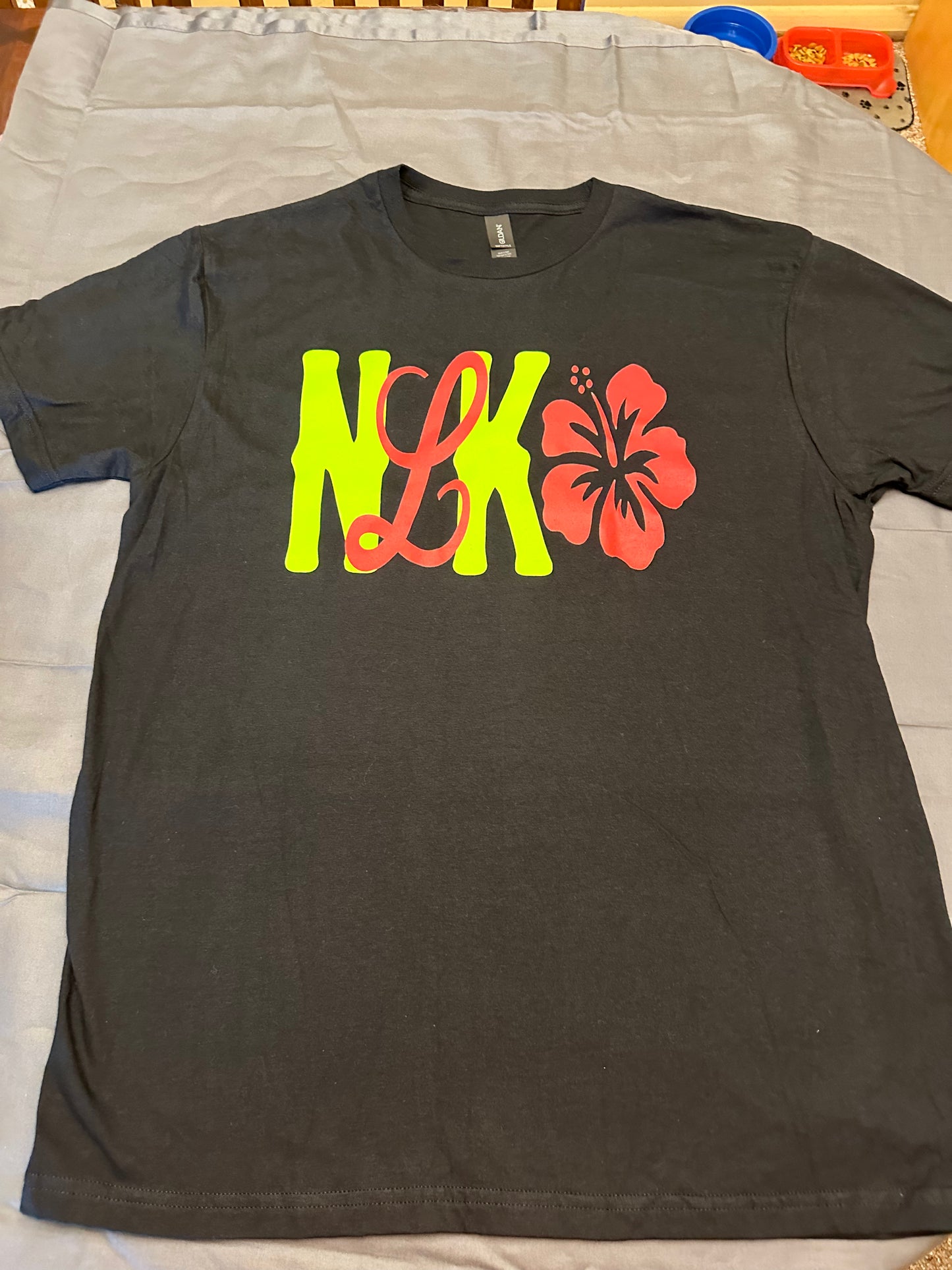 NKL Ladies T-shirt with Hibiscus Hawaiian Red Flower - Black